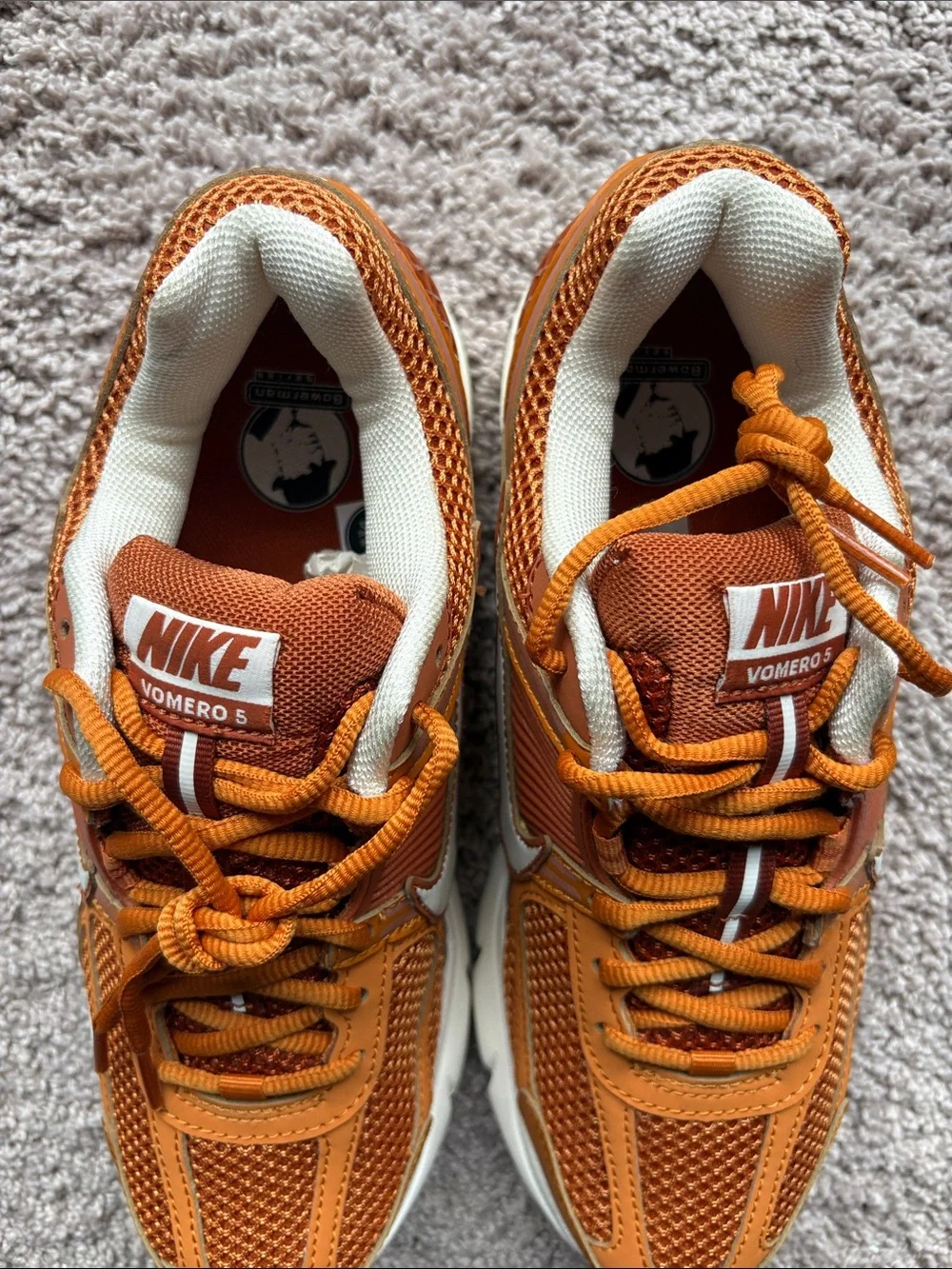 **NEW NEVER WORN** Nike Burnt Orange Vomero Sneakers